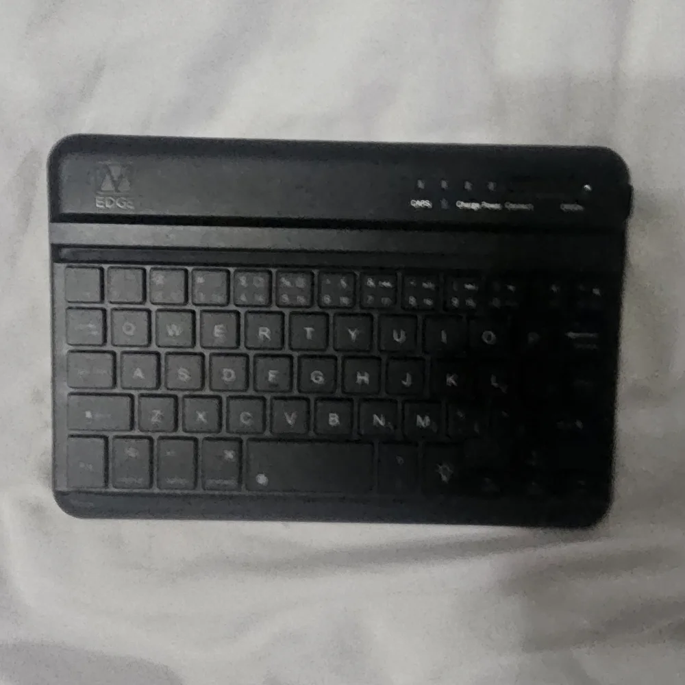 Black Wireless Keyboard for Tablets